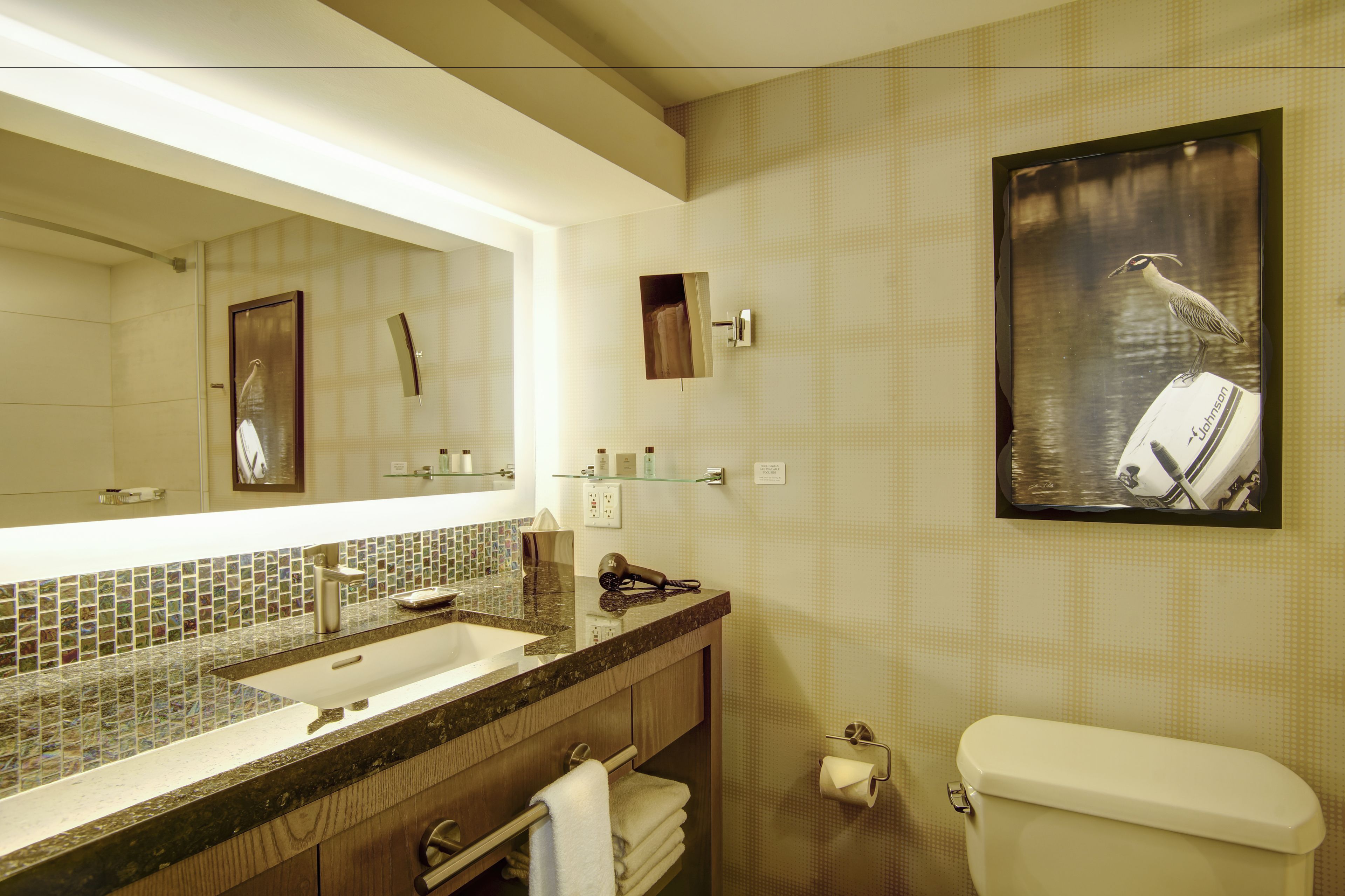 free toiletries, towels