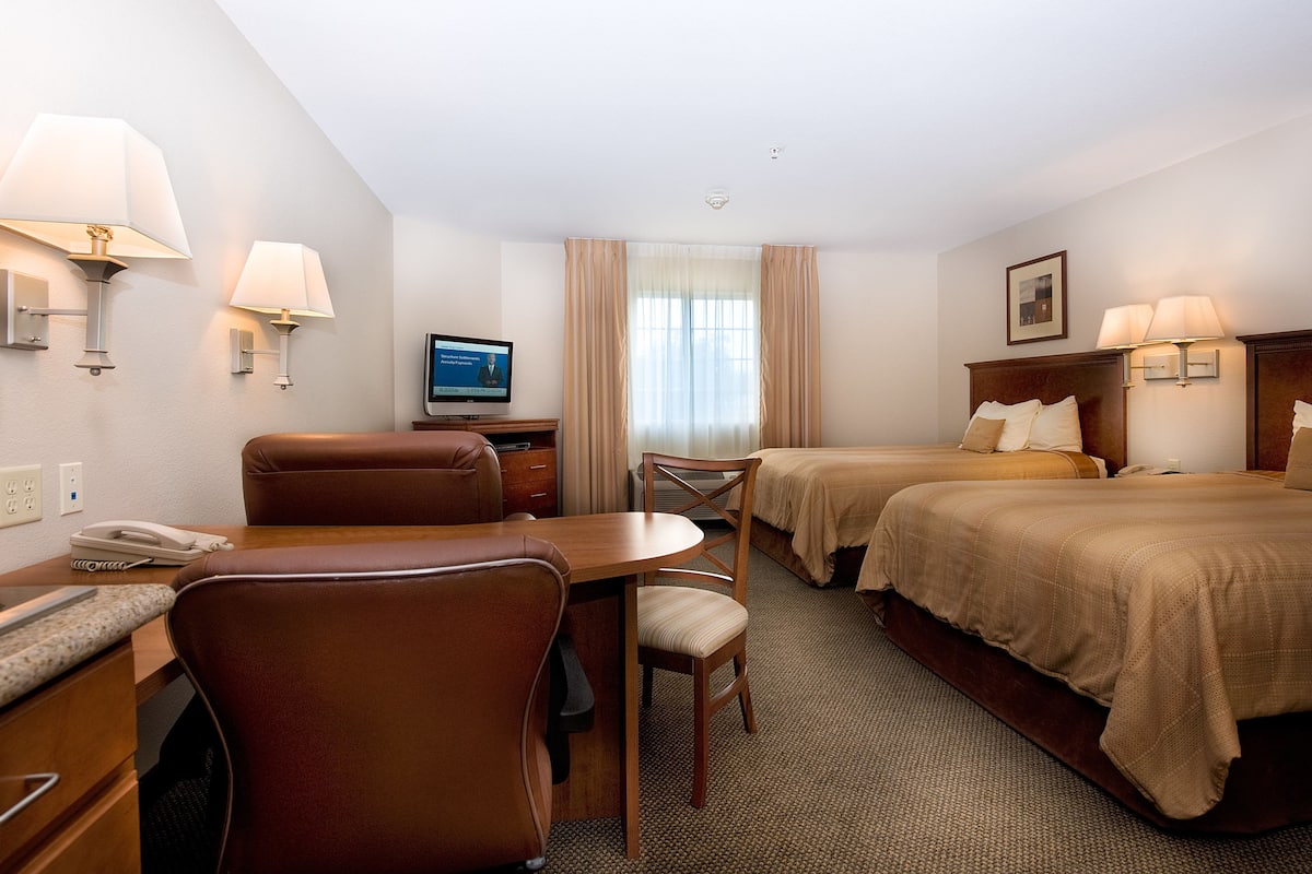 1 bedroom, in-room safe, desk, iron/ironing board