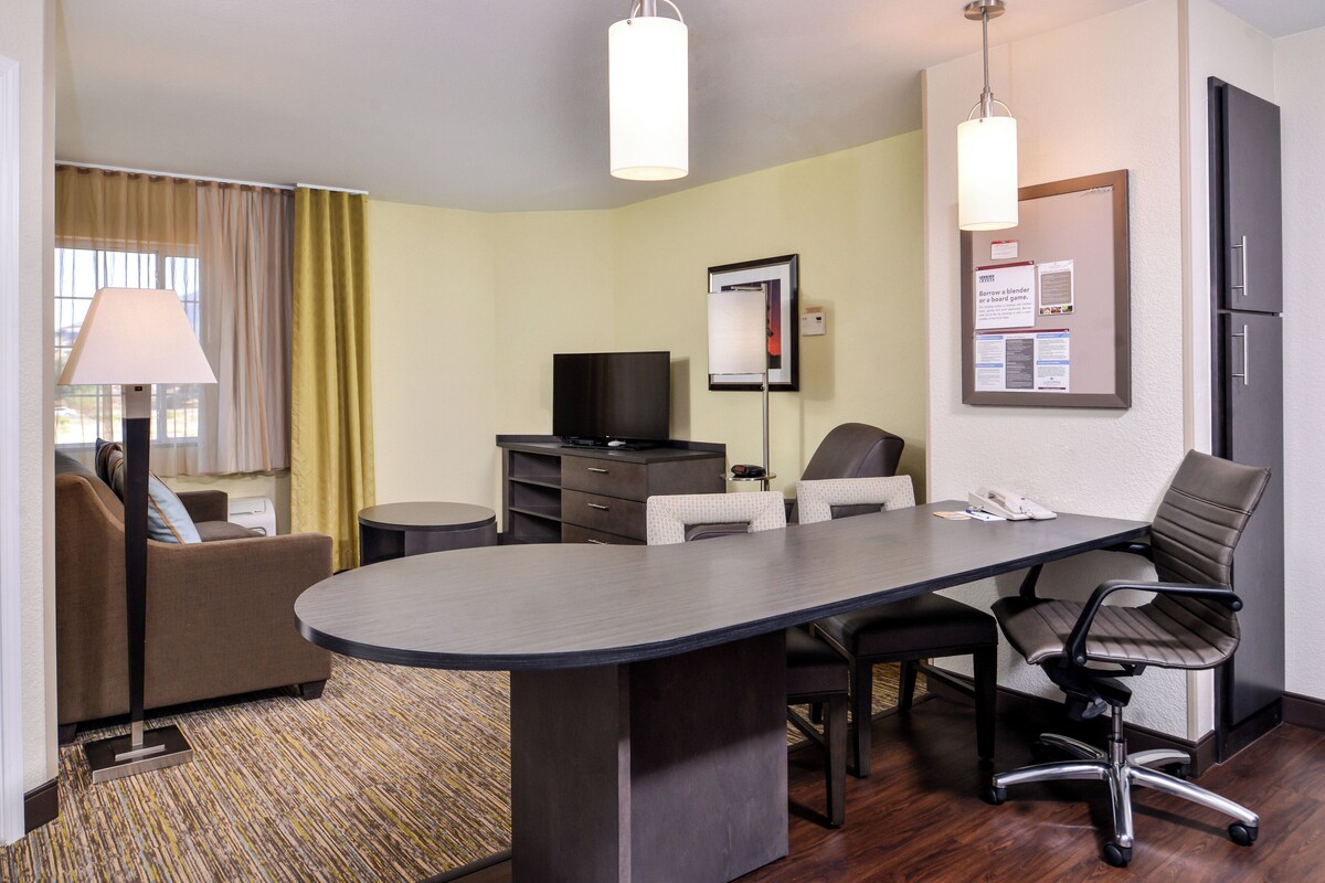 Suite, 1 Bedroom | In-room safe, desk, blackout curtains, iron/ironing board