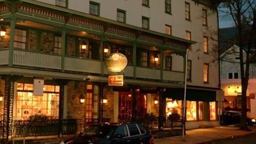 Lambertville House