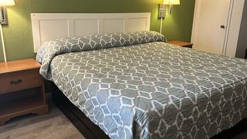 Desk, free WiFi, bed sheets