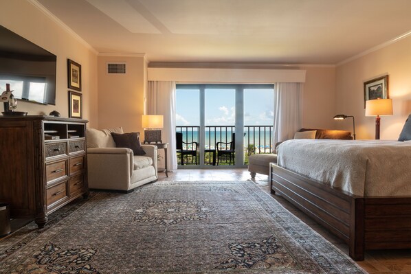 Premium bedding, individually decorated, individually furnished - The Inn at Cocoa Beach (Cocoa Beach)