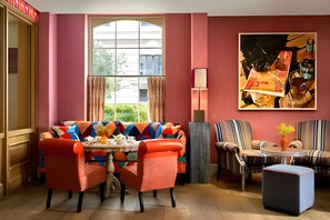 Frokost, lunsj og middag serveres