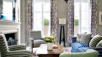 One Bedroom Suffolk Suite | Egyptian cotton sheets, hypo-allergenic bedding, down duvets
