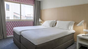 Habitación estándar con 2 camas individuales | Escritorio, cortinas blackout y insonorización