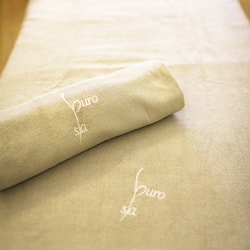 Couples treatment rooms, sauna, hot tub, steam room, Turkish bath