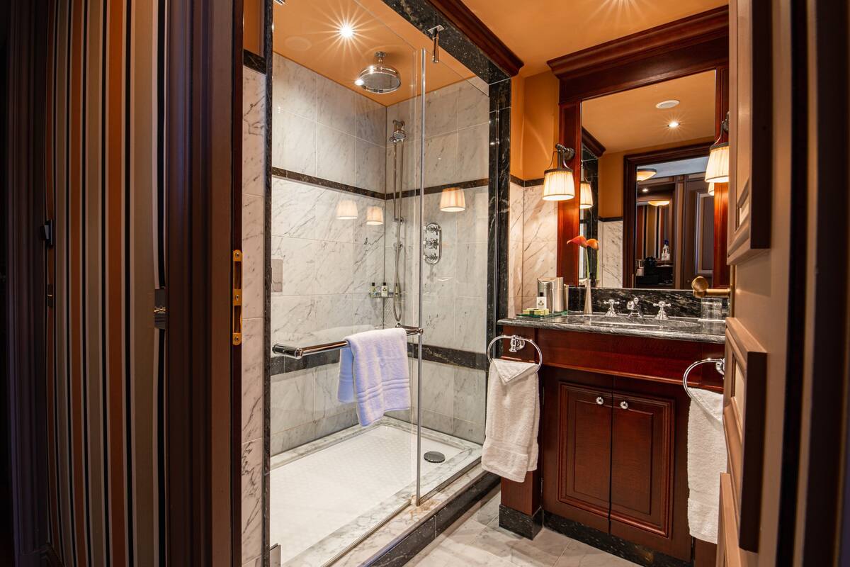 rainfall showerhead, free toiletries, hair dryer, bathrobes