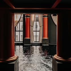 Couples treatment room(s), sauna, hot tub, Turkish bath/hammam