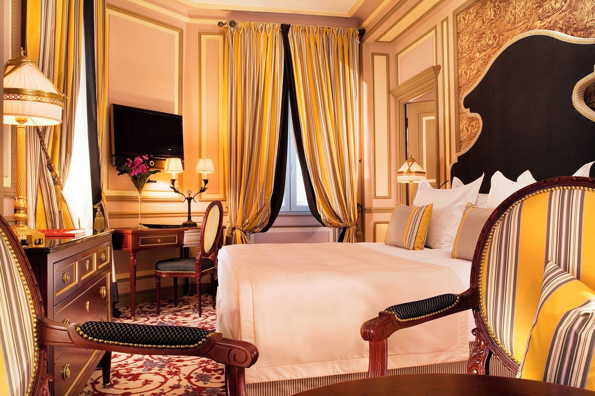 Classic Room, 1 King Bed