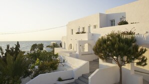Exterior - Thalassa Seaside Resort & Suites (Santorini)