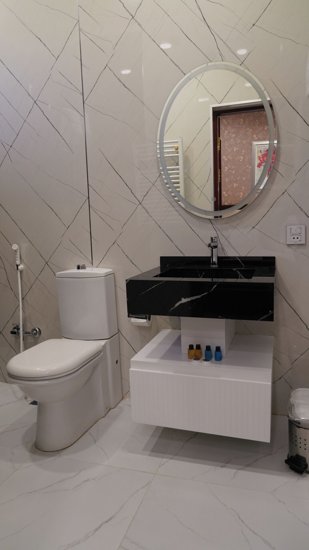 premier suite | bathroom | combined shower/bathtub, hair dryer, bathrobes, slippers