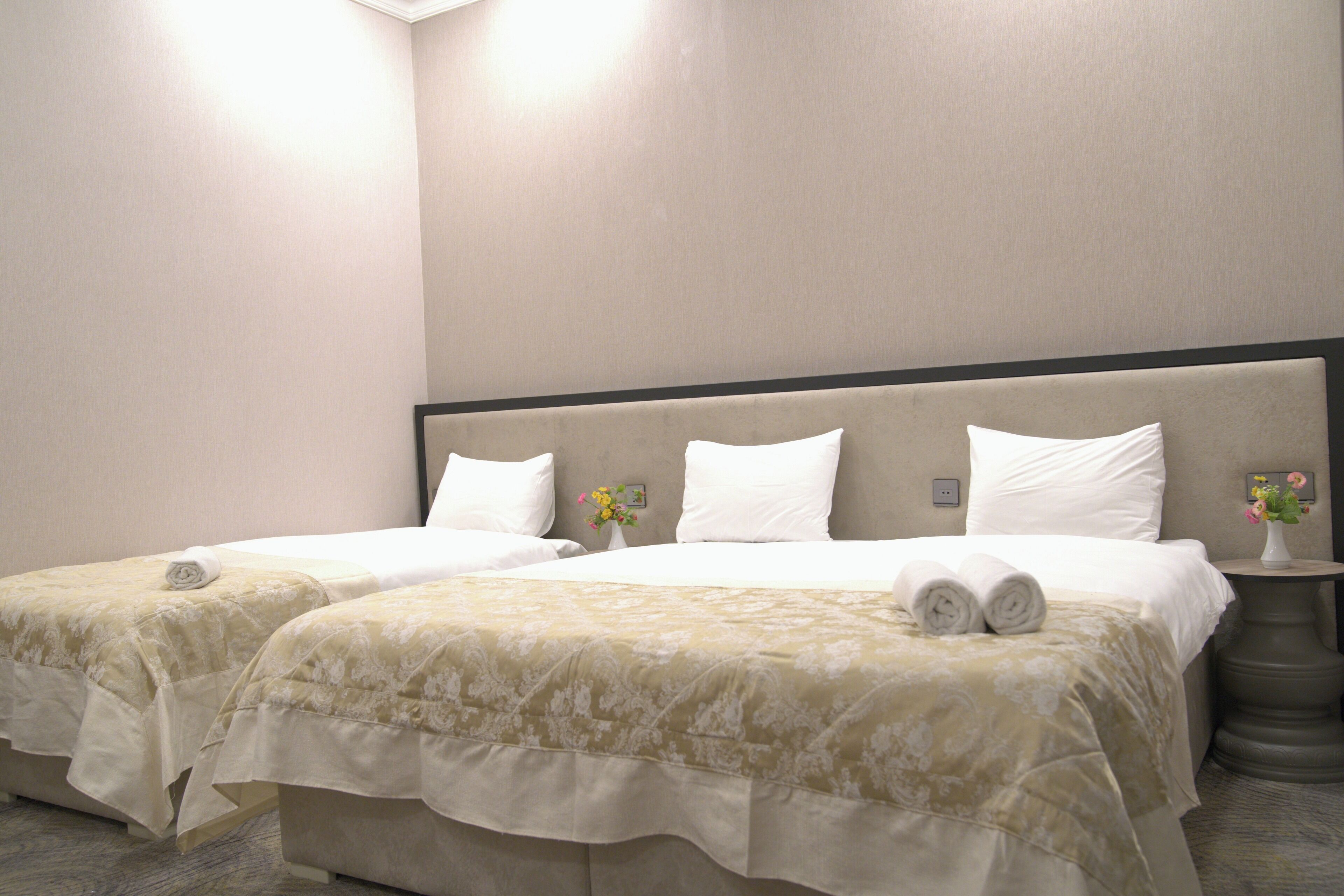 standard triple room | 1 bedroom, premium bedding, memory-foam beds, minibar