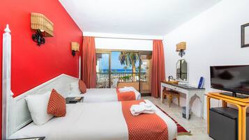 Minibar, una cassaforte in camera, una scrivania, tende oscuranti