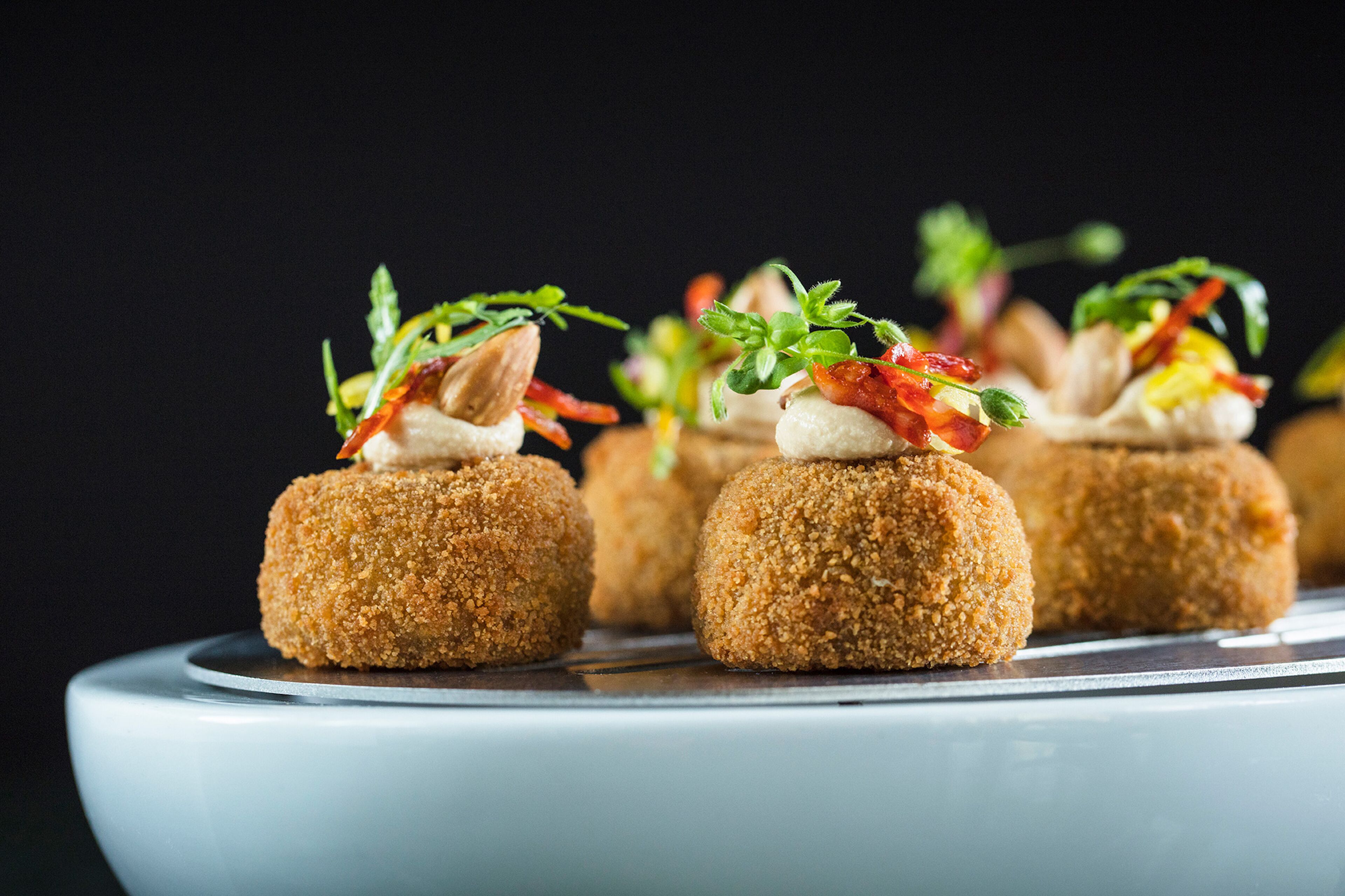 breakfast, lunch, dinner served; sea views