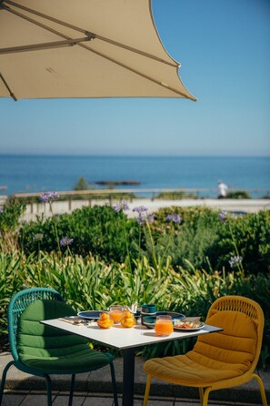 Tägliches nach Wunsch zubereitetes Frühstück (24 EUR pro Person)