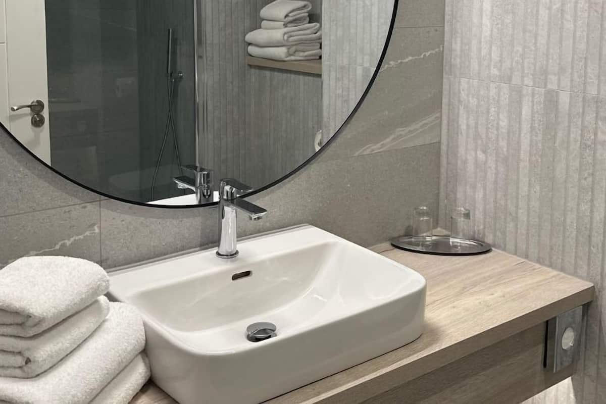 family room (2 adults and 2 children) | bathroom | free toiletries, hair dryer, soap, shampoo