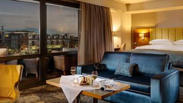 Suite junior, balcón, vistas al río | Vistas desde la habitación