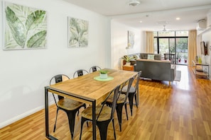 2 Bedroom Apartment  | In-room dining