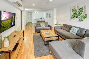 Standard-Apartment, 2 Schlafzimmer | Wohnzimmer