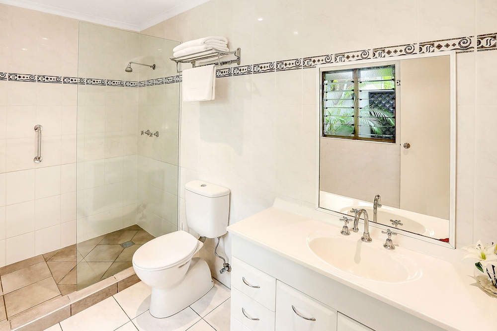 Cascade Gardens Holiday Apartments by null