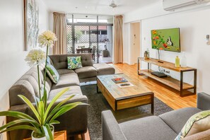2 Bedroom Apartment | Living room