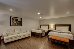 Deluxe Room, 2 Queen Beds