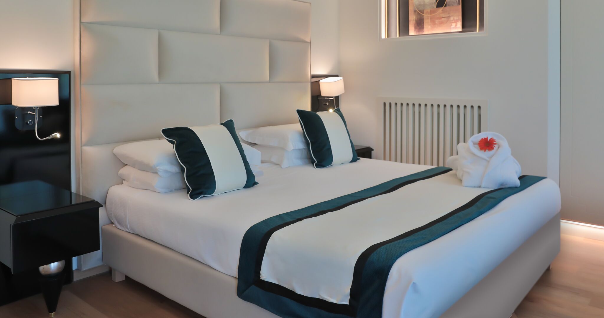 Couette en duvet d'oie, minibar, coffres-forts dans les chambres, bureau