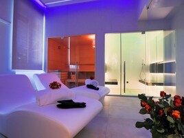 Couples treatment rooms, sauna, steam room, Turkish bath