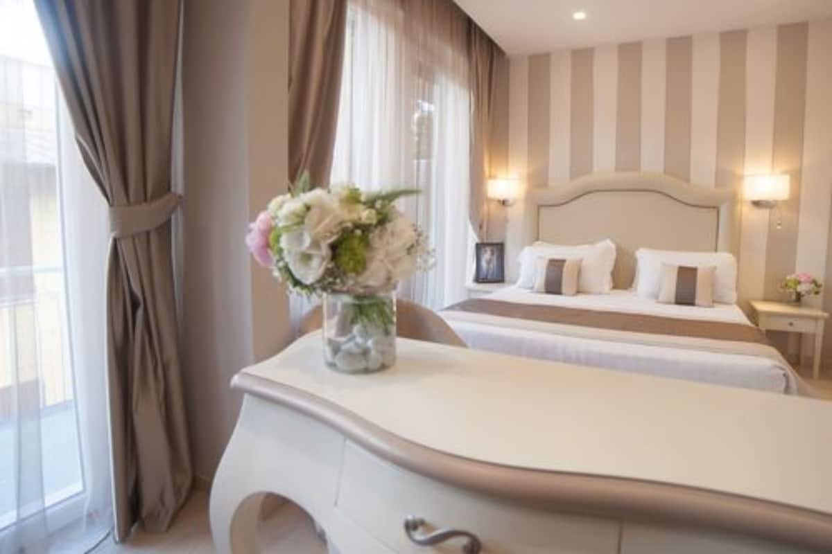 Executive kamer | 1 slaapkamer, donzen dekbedden, een minibar, een kluis op de kamer
