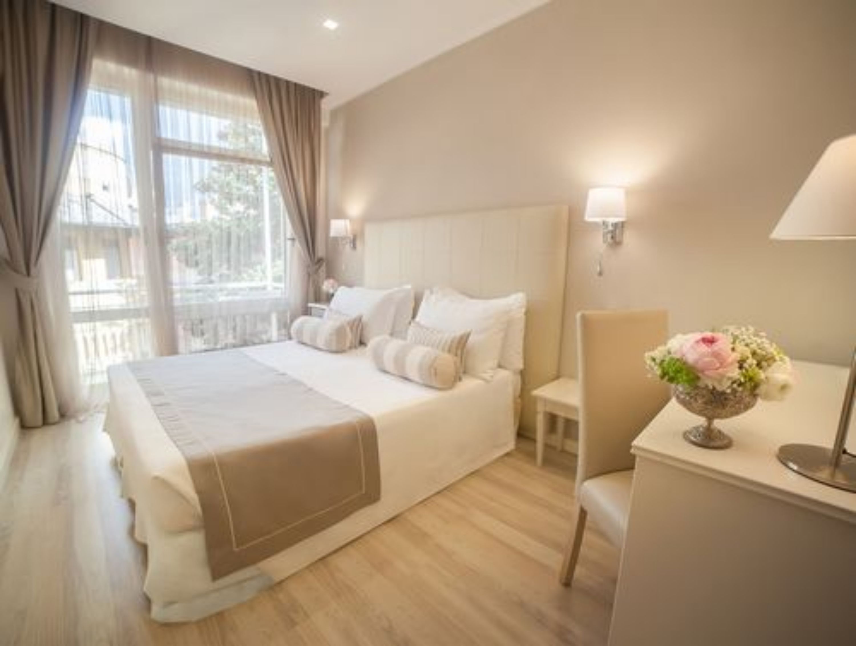 down duvets, minibar, in-room safe, desk