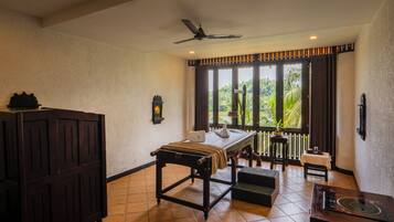 Couples treatment rooms, Turkish bath, body treatments, body scrubs