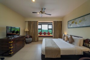 Luxury Suite, River View | 1 bedroom, minibar, in-room safe, desk
