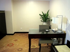 商务套房 | 客房服务设施