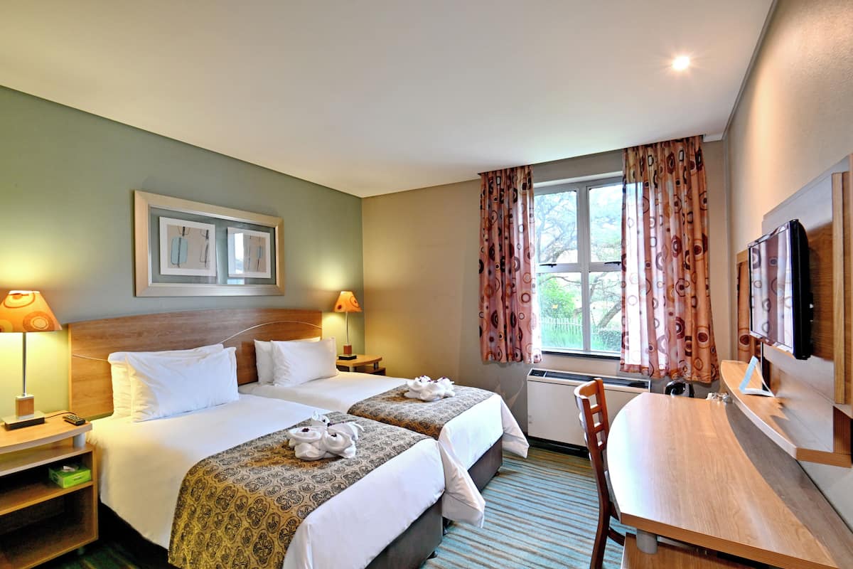 In-room safe, desk, free WiFi, bed sheets