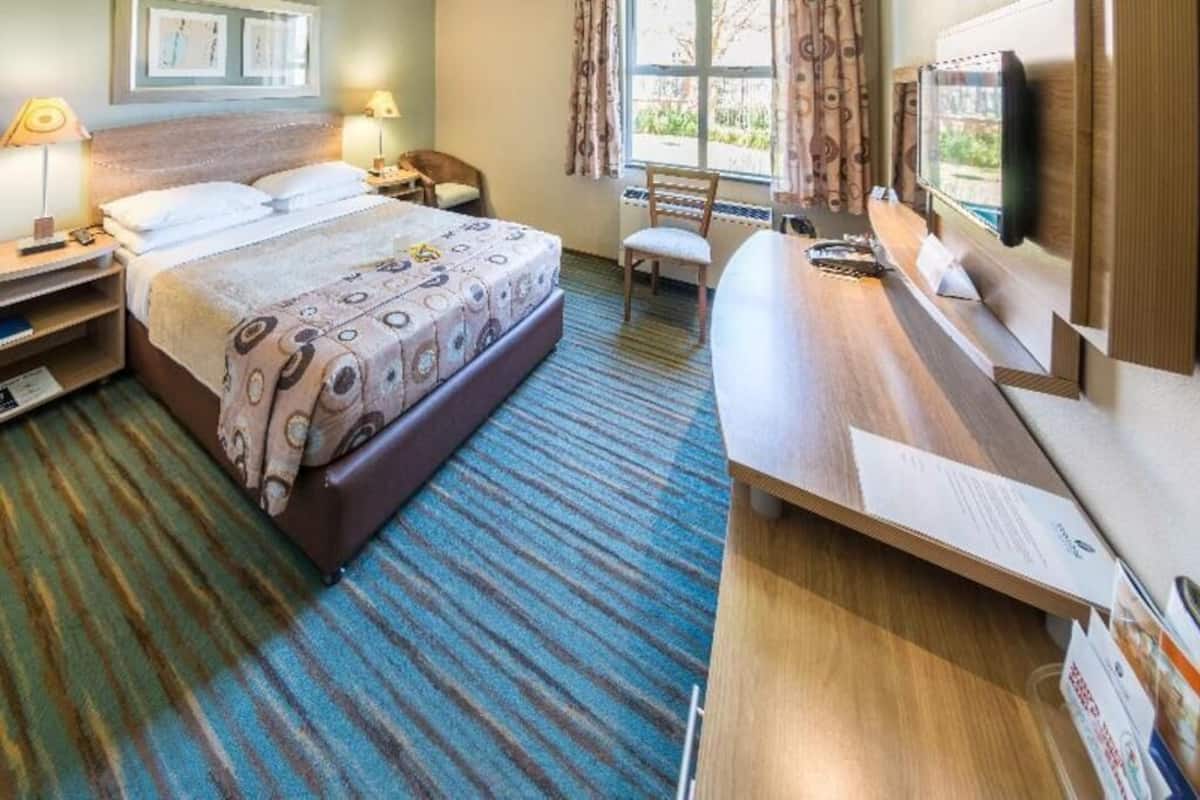 In-room safe, desk, free WiFi, bed sheets