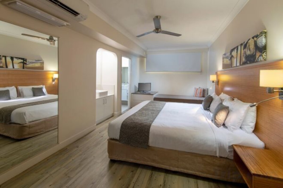 1 bedroom, iron/ironing board, cribs (free), WiFi (free)