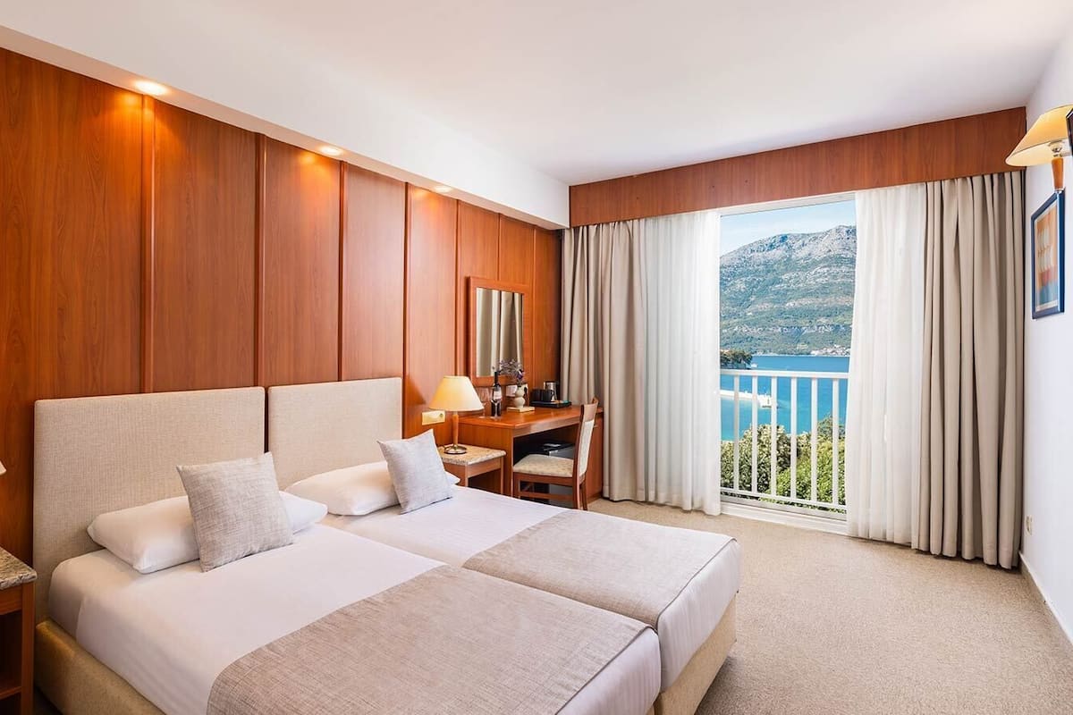 1 bedroom, minibar, in-room safe, desk