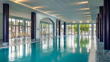 Indoor pool, pool loungers