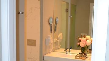 Shower, free toiletries, hair dryer, towels