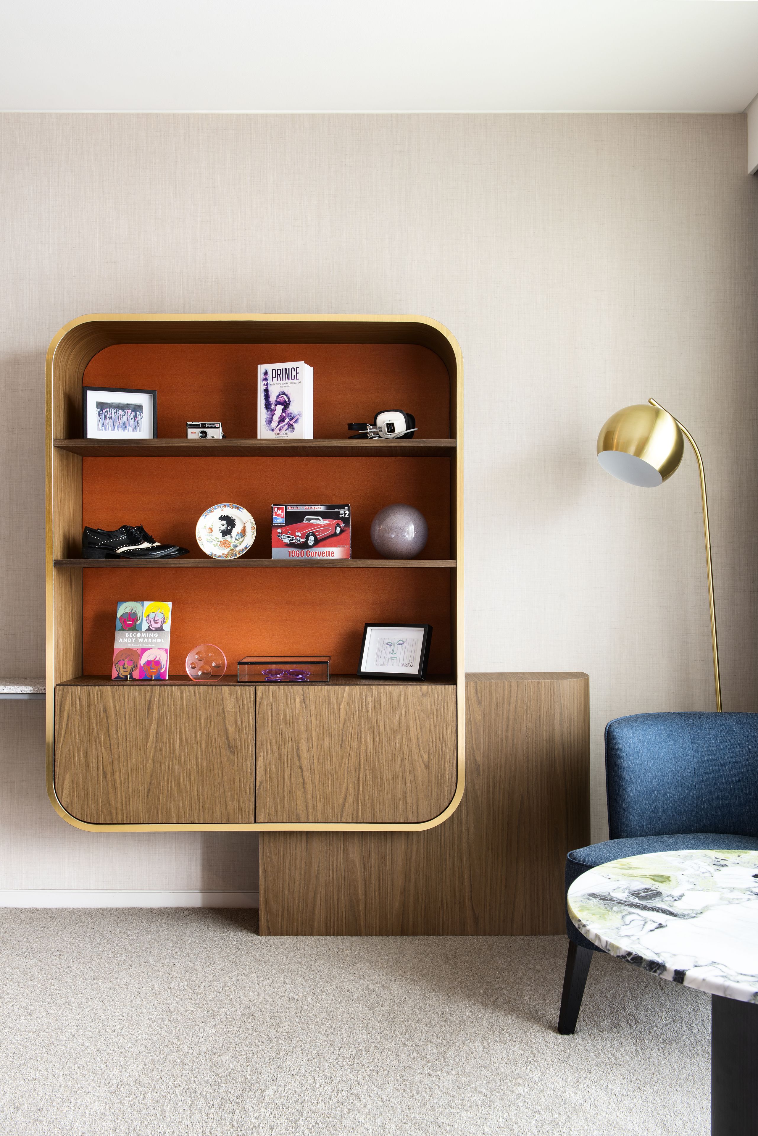 rock star suite | living area | plasma tv