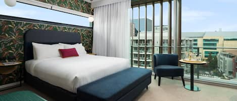 Room, 1 Queen Bed (Valley) | 1 bedroom, premium bedding, minibar, in-room safe