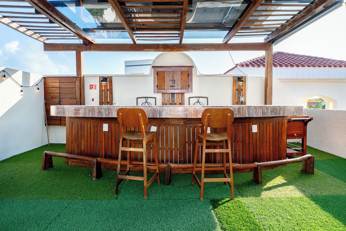 Departamento clásico, 2 habitaciones | Balcón