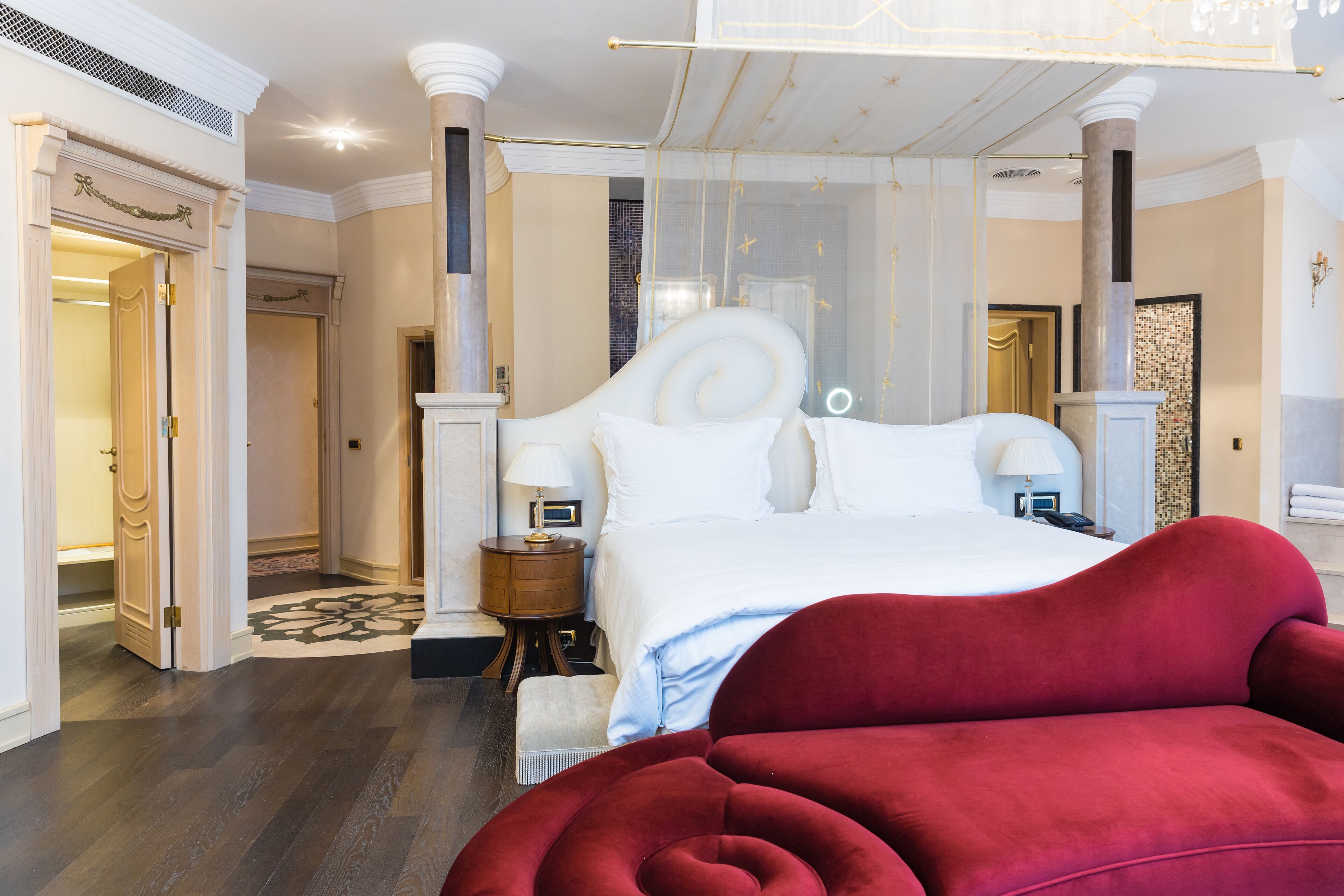 presidential suite, 3 bedrooms | premium bedding, minibar, in-room safe, desk