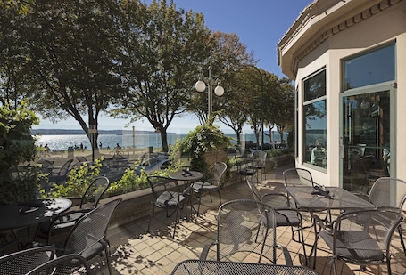 Breakfast, lunch, dinner served; beach views