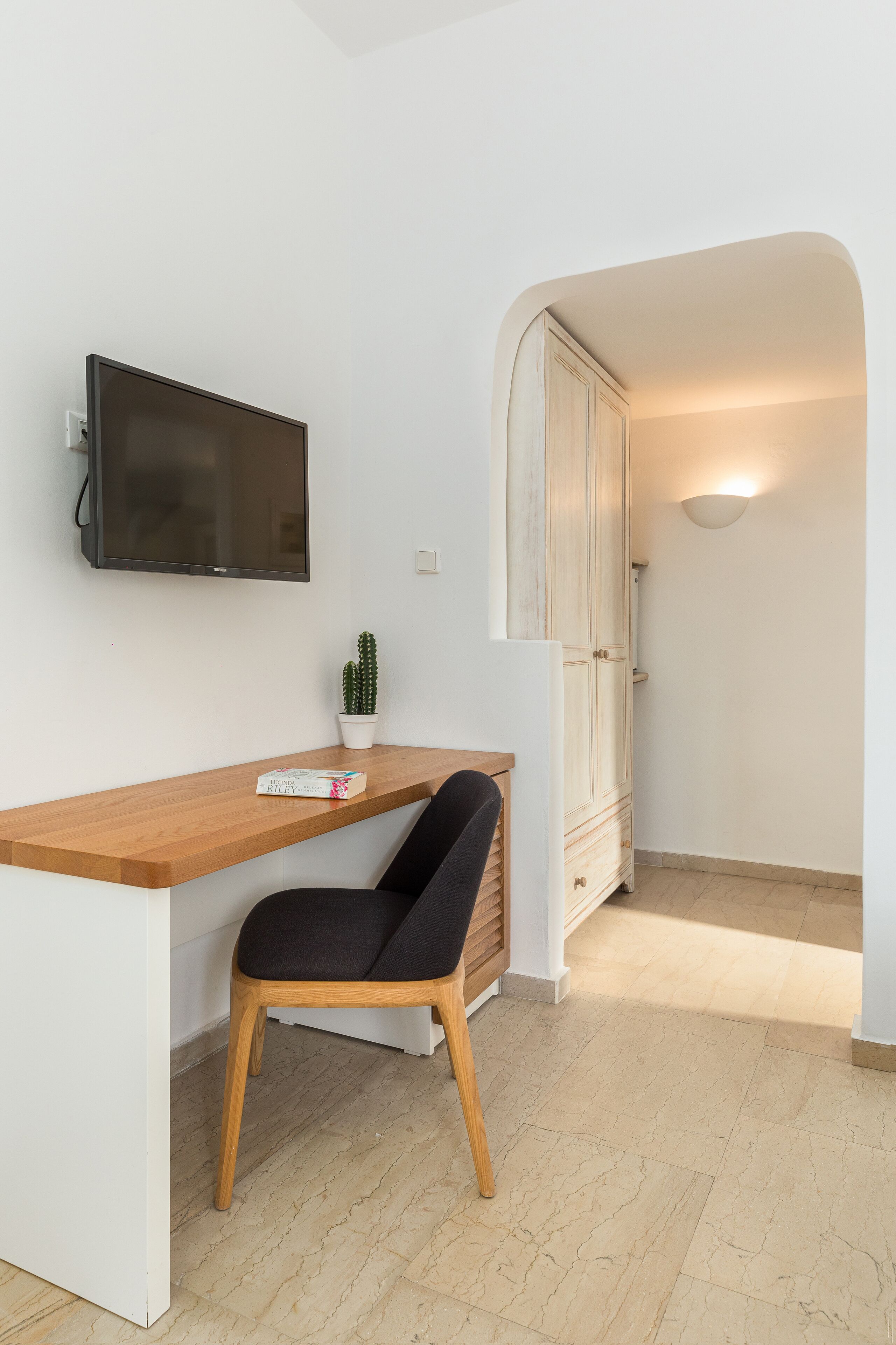 standard room | 1 bedroom, in-room safe, desk, free wifi
