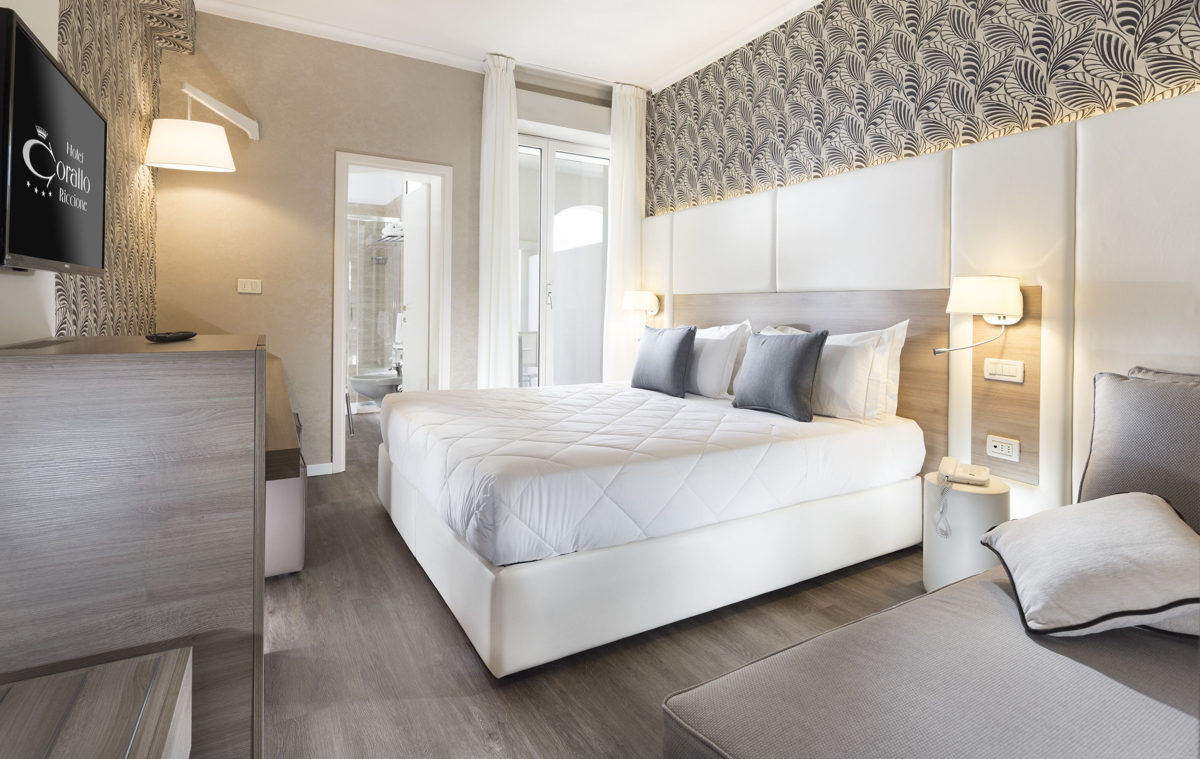 1 bedroom, premium bedding, minibar, in-room safe