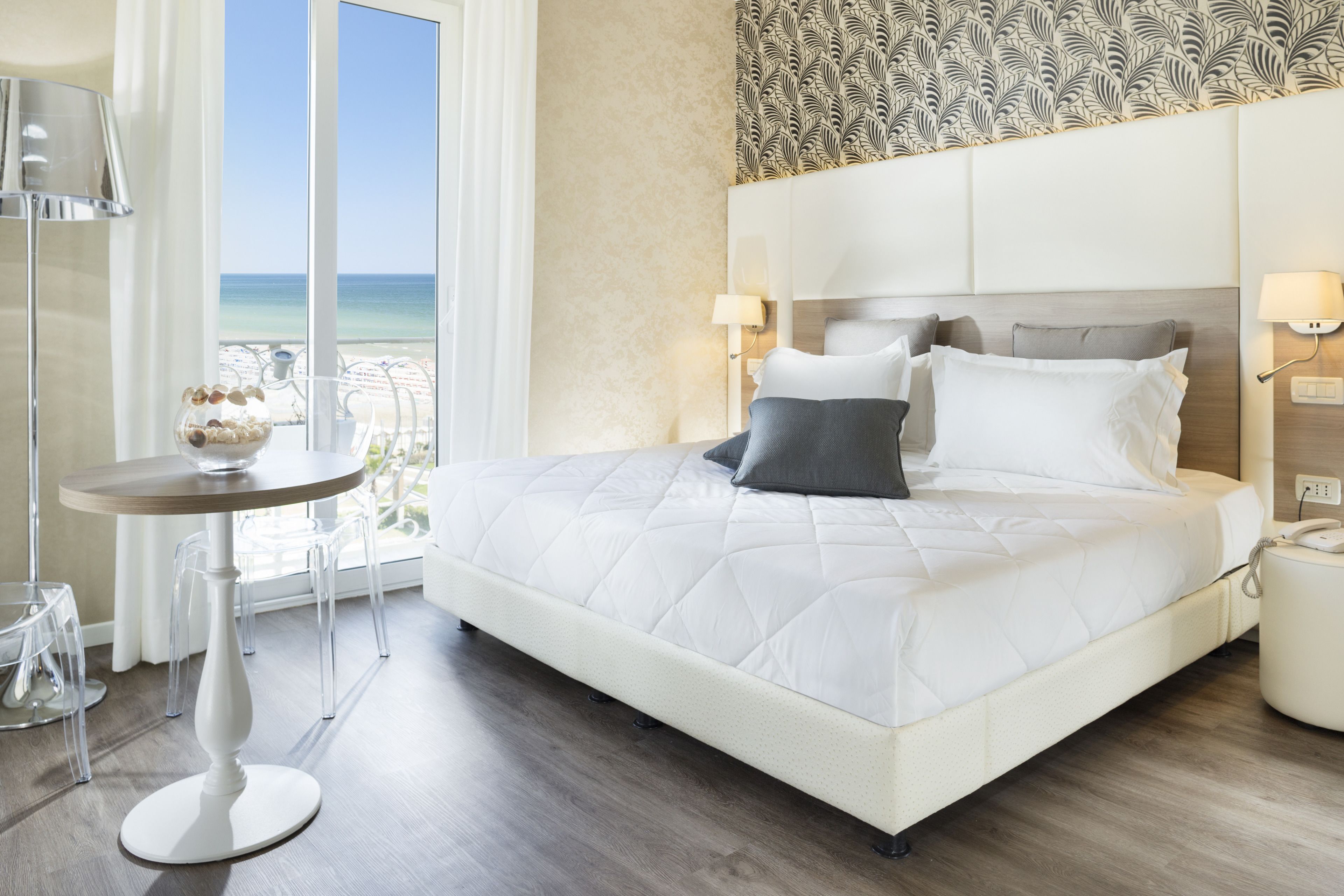 1 bedroom, premium bedding, minibar, in-room safe