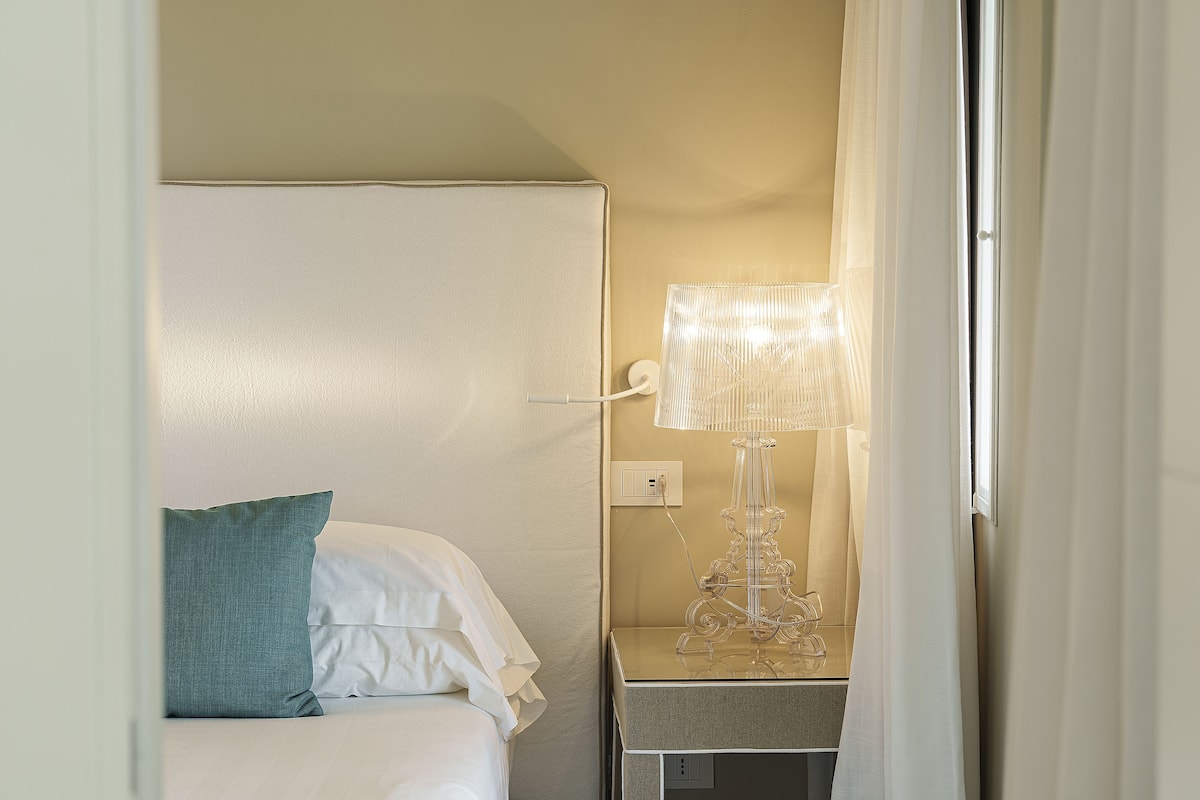 Appartamento Premium, 2 camere da letto, terrazzo, vista mare | 1 camera, biancheria da letto di alta qualità, materassi a doppio strato