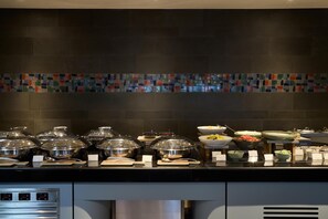 Daily full breakfast for a fee - Radisson Blu Hotel, London Canary Wharf East (London)