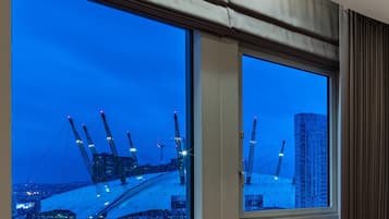 Premium Room, River View | Egyptian cotton sheets, premium bedding, in-room safe, desk